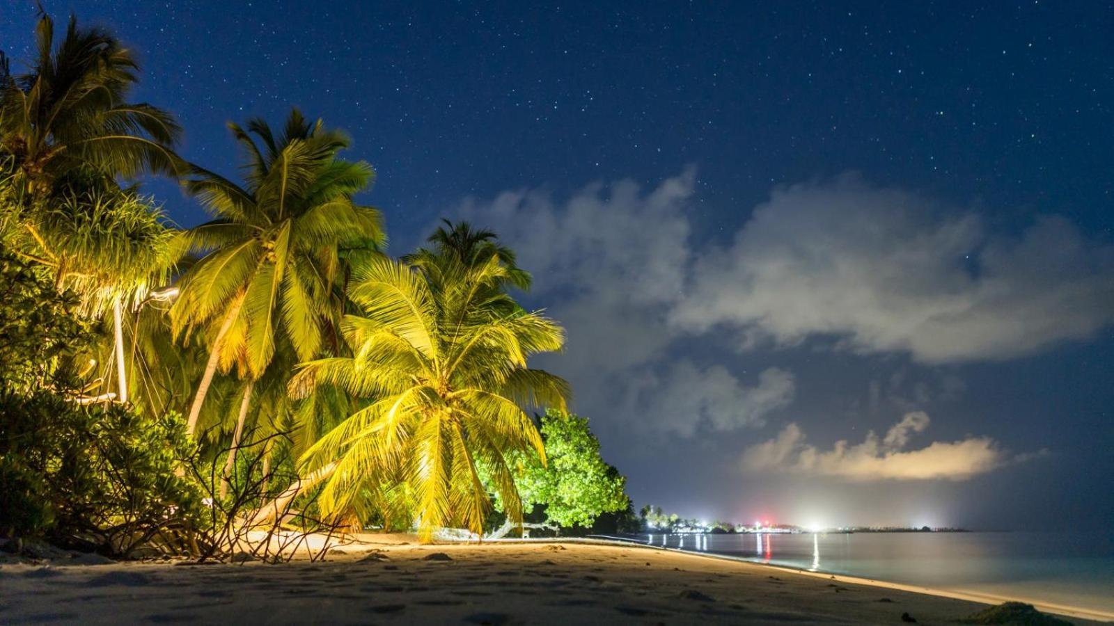 Nazaki Luxury Beach Hotel กาน ภายนอก รูปภาพ